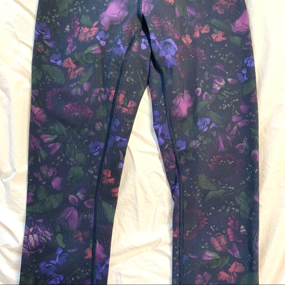 Lululemon Wunder Under High Rise Crop Legging 21” 
in Frozen Flourish Multi 4 - Picture 8 of 12